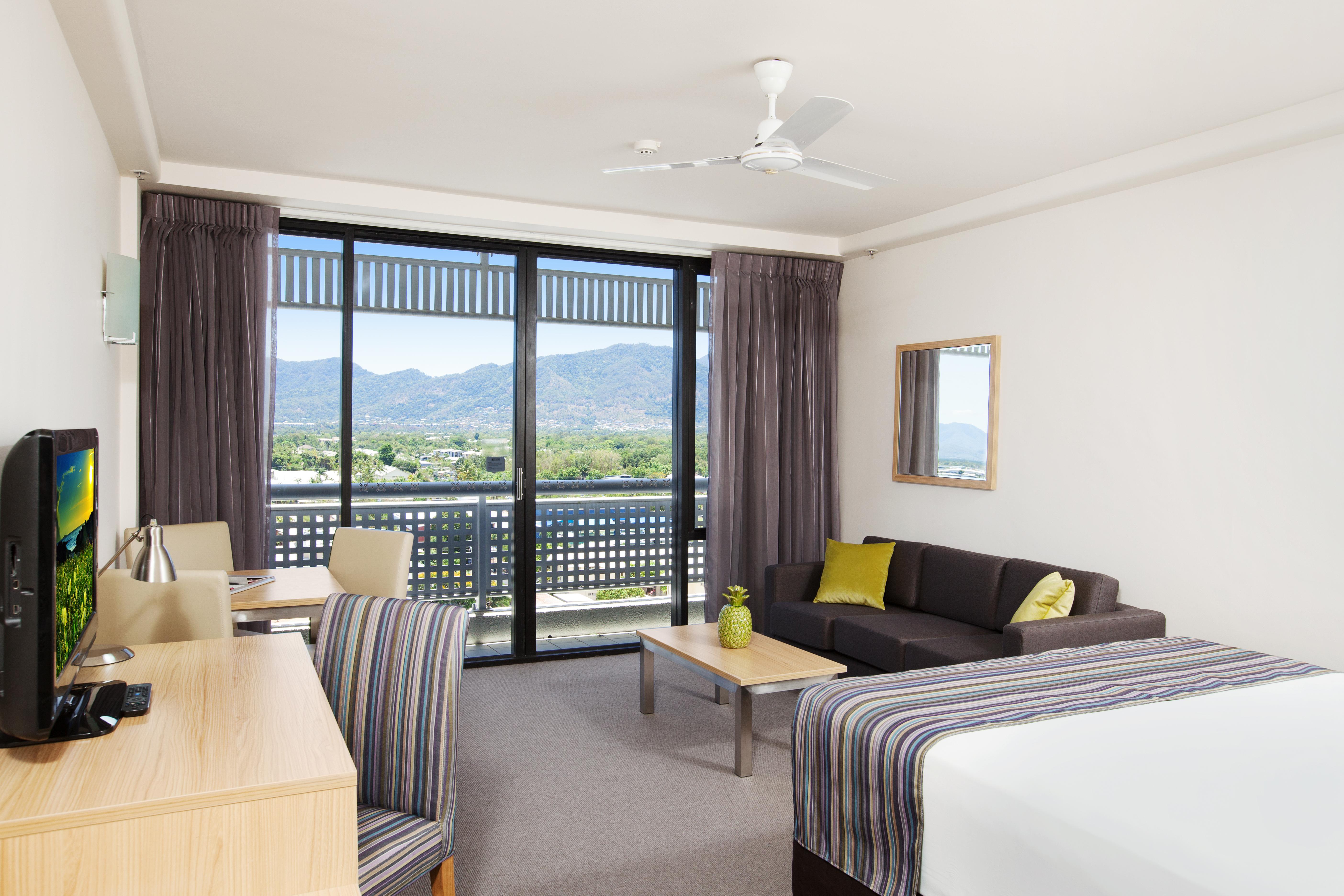 Rydges Esplanade Resort קאירנס מראה חיצוני תמונה