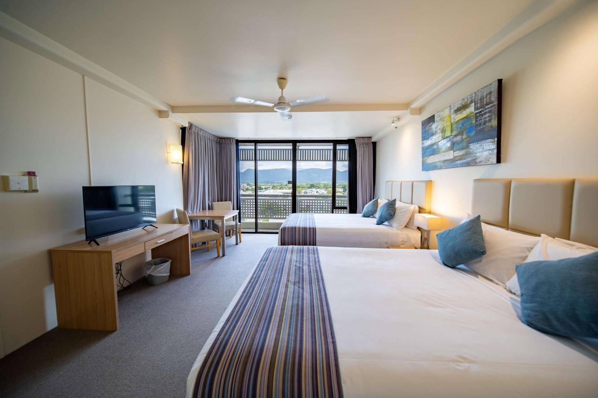Rydges Esplanade Resort קאירנס מראה חיצוני תמונה
